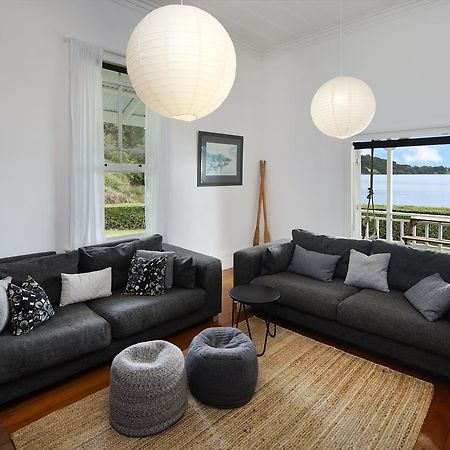 Oakura Bay Villa - Stay Waiheke Te Whau Bay Exteriör bild