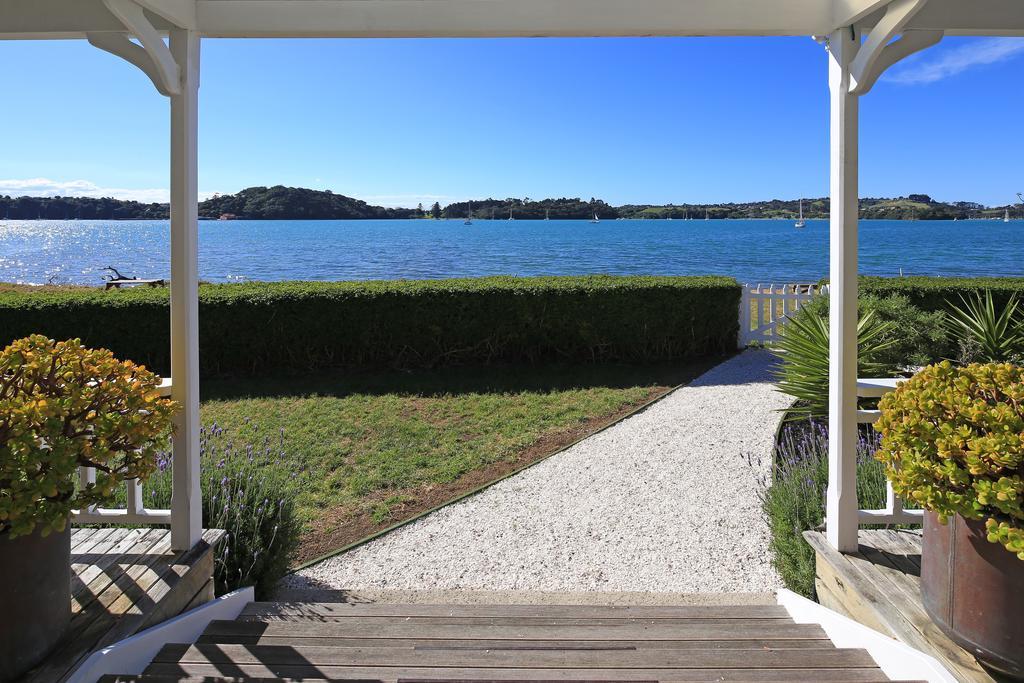 Oakura Bay Villa - Stay Waiheke Te Whau Bay Exteriör bild