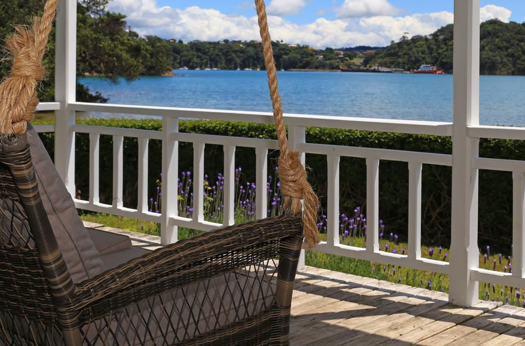 Oakura Bay Villa - Stay Waiheke Te Whau Bay Exteriör bild
