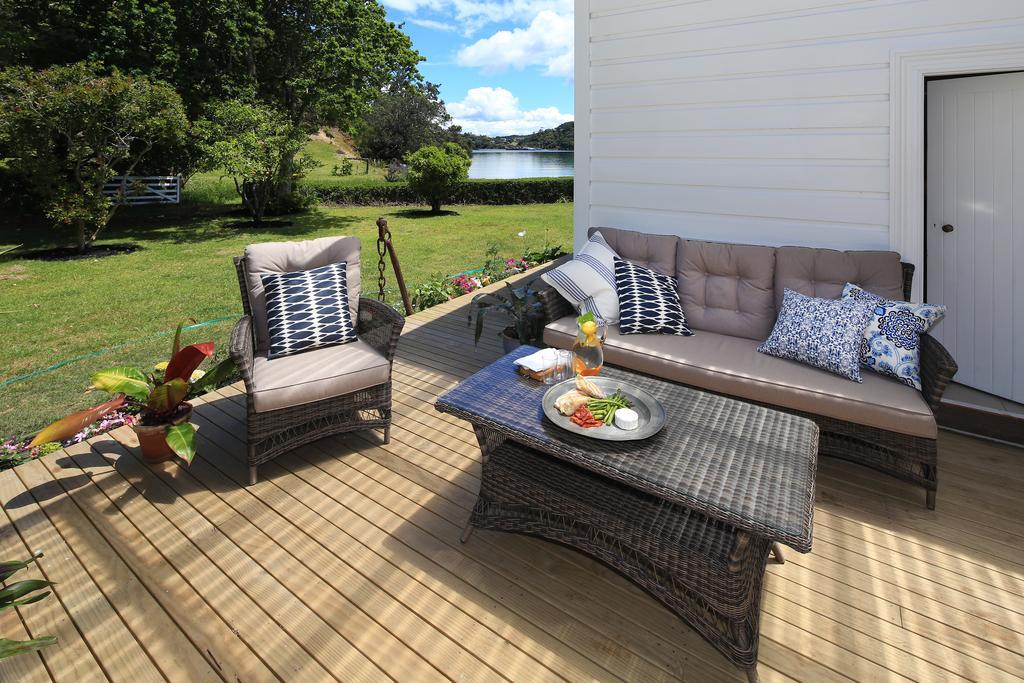 Oakura Bay Villa - Stay Waiheke Te Whau Bay Exteriör bild